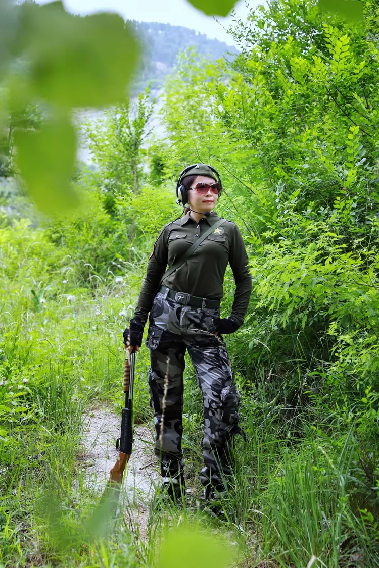 足球超级杯，瓯越海豚队与燕赵铁骑队读秒扳平，体能对抗拉满！重拾自信的夜晚的简单介绍