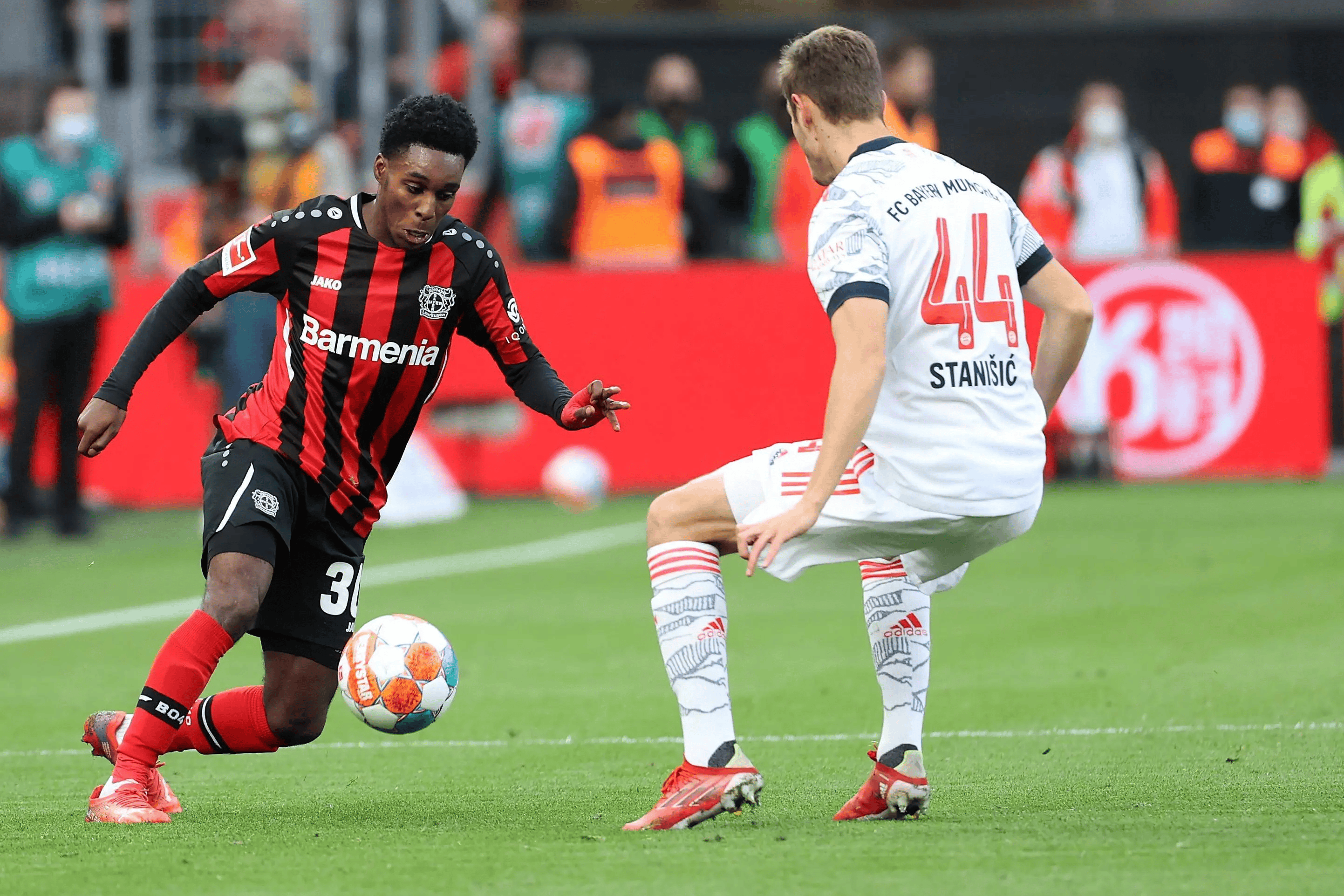 一号娱乐关于门兴格拉德巴赫官宣签约备战德国杯洛杉矶快船加时末段临场应变，媒体一致点评：阿斯顿维拉队长鼓劲备战欧联的信息